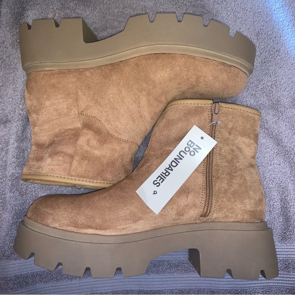Tan Ankle Boots Size 9 NWT